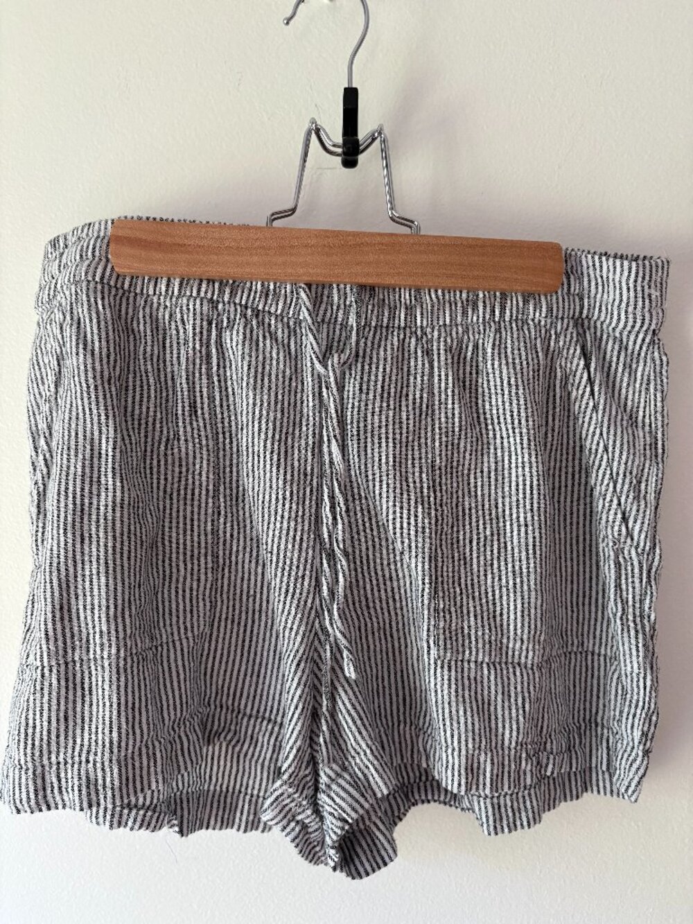 J.Crew Linen Viscose Striped Drawstring Pull-On Shorts Small Black White Coastal